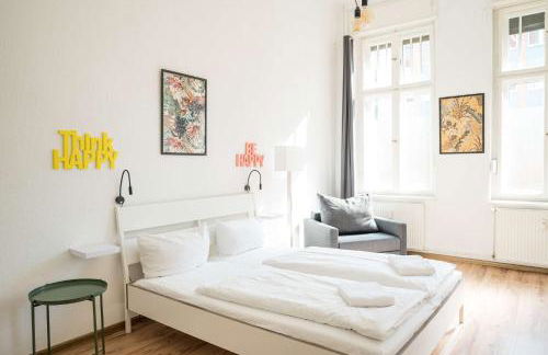 Stylish Apartment in convinient location - Photo 1