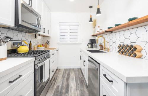 2 Bedroom House - Fire Pit Table BBQ - Downtown - Foto 9