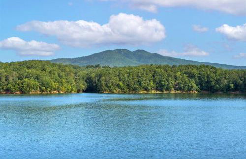 Dockside of the Moon - Photo 6