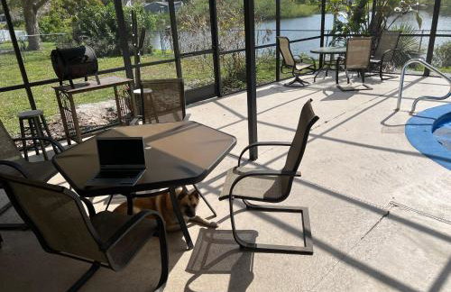 Private Tropical Waterfront Sanctuary w pool, hot tub & an island! Pet Friendly - Foto 74