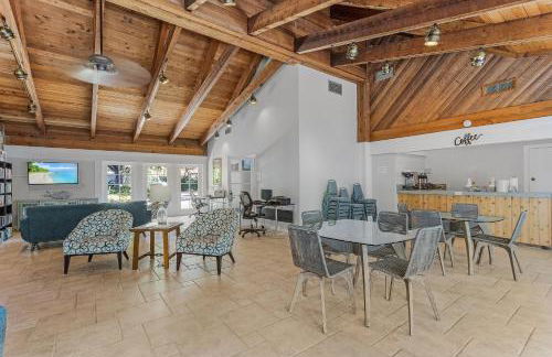 Park Shore Resort Top Floor 2 Bed 2 Bath Sleeps 6 - Foto 43