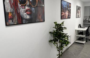 West Hampstead 3BR - with Fast WiFi - Sofa Bed & Workstation - Foto 10