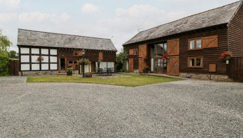 Stable End - Photo 3