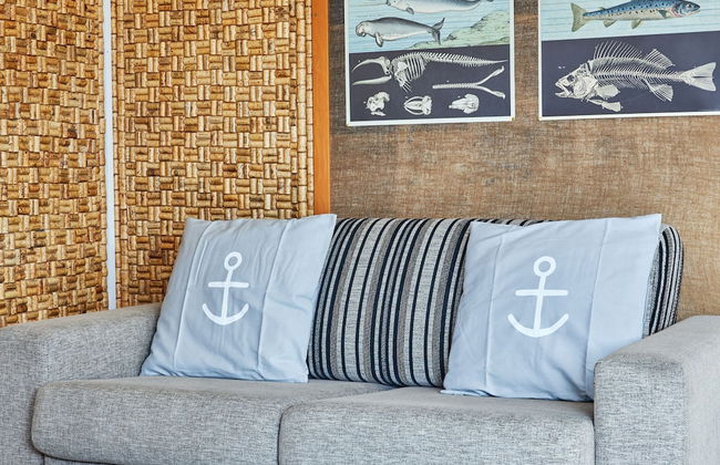 Barnacle Bills - Photo 4