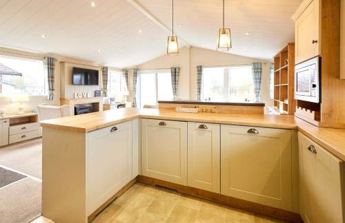 Little Gem Lodge with Hot Tub - Foto 14