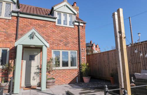 Rosemary Cottage - Photo 1