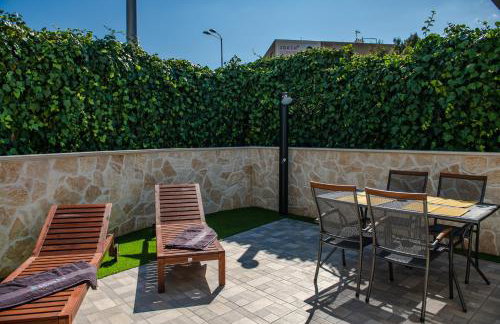 Apartment Pebbles - With Jacuzzi - Photo 4