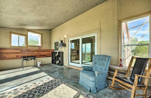 Lakefront Country Home with Waterslide and Trampoline! - Foto 33