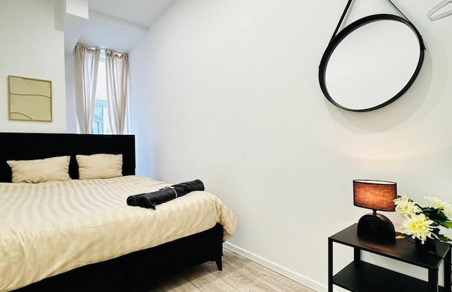 Elegant 5BR Home Ideal for Families - Foto 51