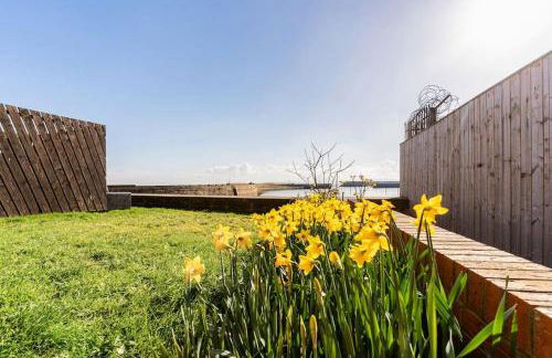 Stunning Ground Floor Hartlepool Marina Apartment - Photo 9