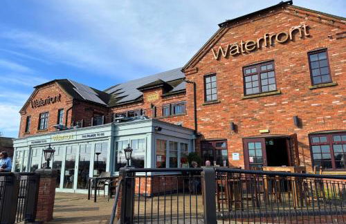 The Swan Flotel - Barton Marina - Foto 26