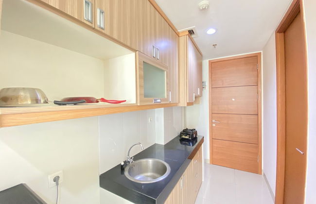 Stylish & Comfy Studio at Dago Suites Apartment - Photo 5