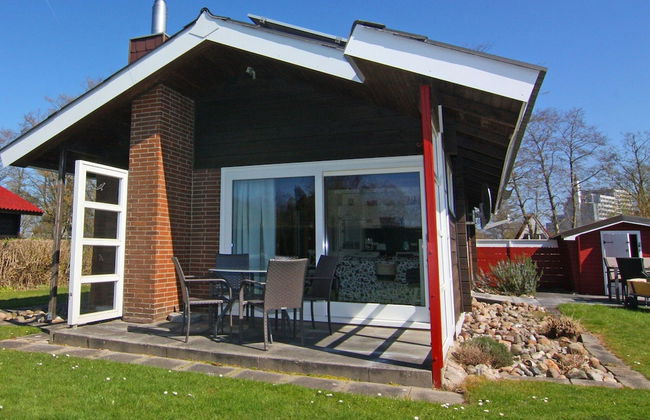 Inviting log House With 2 Terraces and Cozy Fireplace in Damp - Foto 1