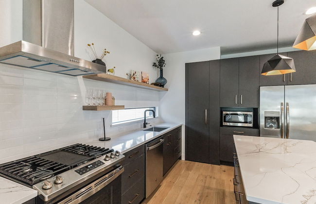 Chic Austin Getaway Brand New w/ Rooftop Patio! - Foto 12