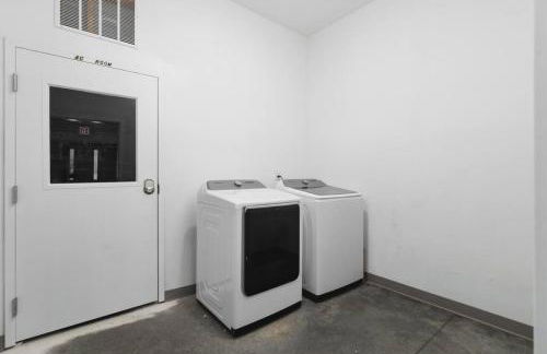 Modern Comfort Condo Only 2 Mile to Downtown Broadway - Foto 42