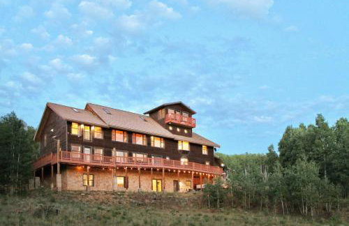 Awe Inspiring Mountain Lodge hot tub for large groups - Foto 1