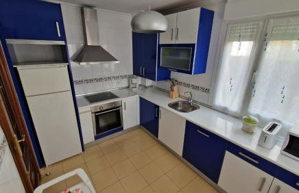 Chalet Adosado con jardín - Foto 6