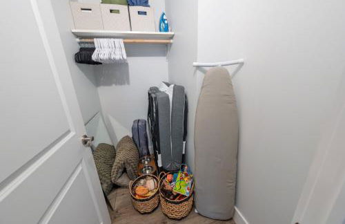 Stone Flora 2BR Condo Near Downtown and Bay - Photo 41