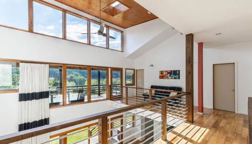 Stone Ledge - Photo 1