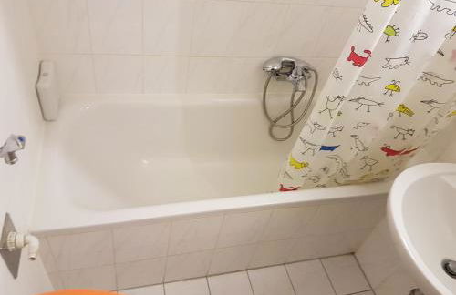 Cosy Accommodation - very central - Photo 22