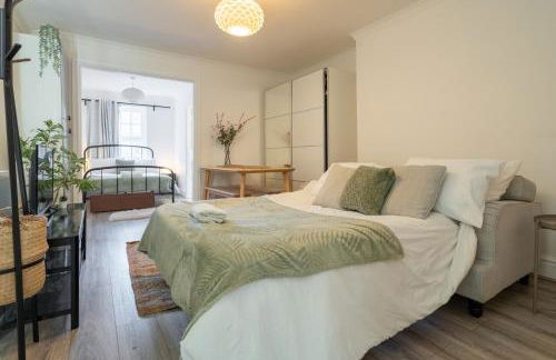 Central L1 Stay, Close to all Attractions, Parking Nearby - Foto 51