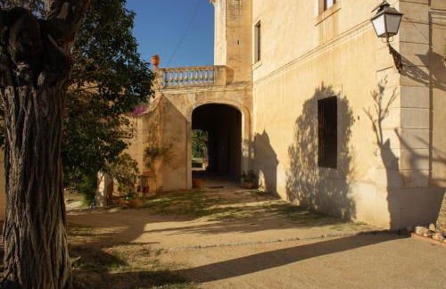 Can Rovira - Stunning Neoclassical Mansion, Just 20 min drive from Barcelona City Center, Ideal for groups and families - Foto 6