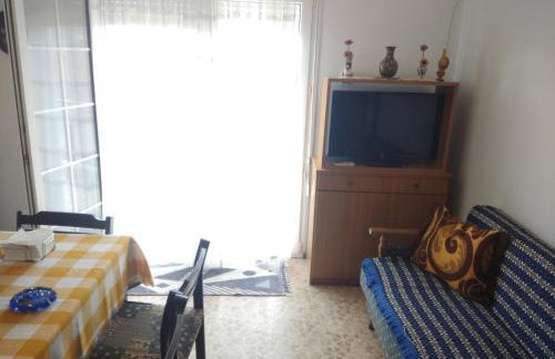 Angela House - Photo 30