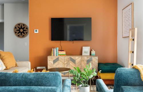 NEW HAPPY TRAIL 2BR CONDO CLOSE TO DOWNTOWN - Foto 3