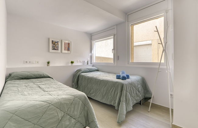 Apartment in Roses Near Rock Beach - Photo 7