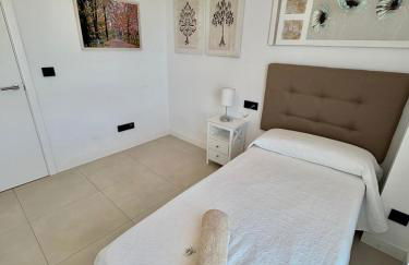 Apartamento de 3 dormitorios, piscina y parking - Photo 11