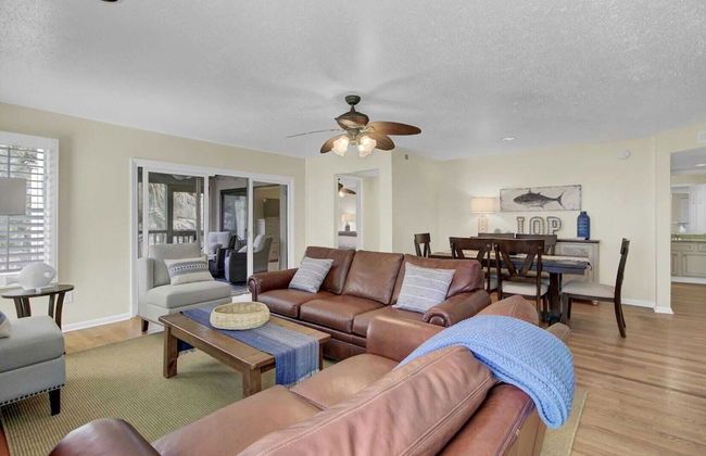 401 Yacht by Avantstay Marina View, Pool, Porch - Foto 6