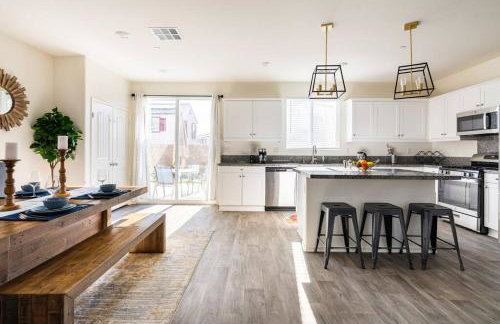 Spacious Modern Home in Sierra Lakes Fontana - Photo 42