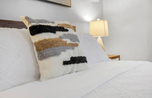 Renovated 6BR 2BA AC home and Game Room - Foto 10