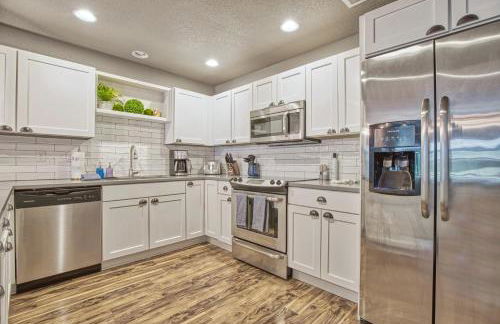 2 Bedroom townhome, super close to downtown FC! - Foto 7