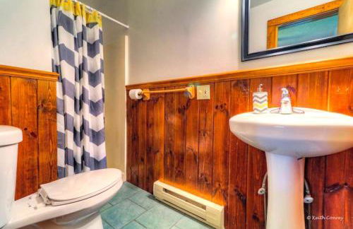 Cozy and Secluded Cabin with a Fireplace in the Poconos Mountains of Pennsylvania - Foto 11