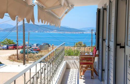 AXS APARTMENTS Top Floor Seaview Aegina Town - Foto 2