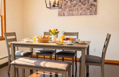 5BR Accessible Valley & Lake View Home Near Cornell - Sleeps 10 - Foto 47