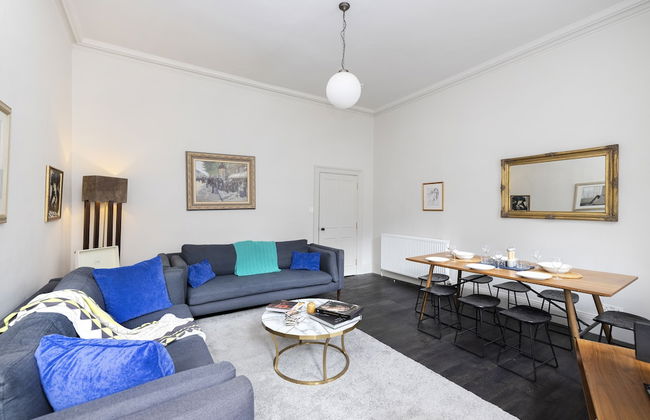 JOIVY Iconic Cockburn Street 4 Bedroom Apartment: Heart of Old Town - Foto 94