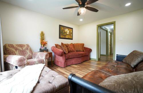 Historic Sears River Home (Main Level) on 10 Acres - Foto 43