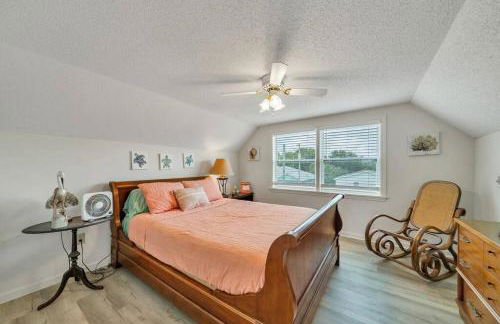 Nearby Beach l Friends & Family l Pet-Friendly - Photo 10