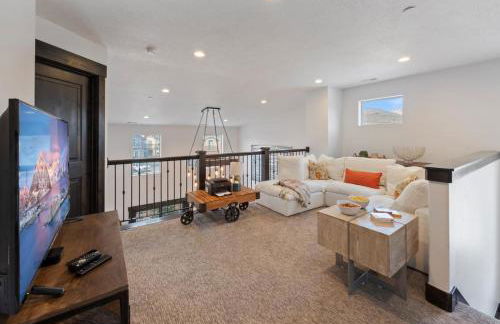 Pvt Hot Tub, Game Rm, Fire Pit, 12 Min Ski and PC - Foto 47