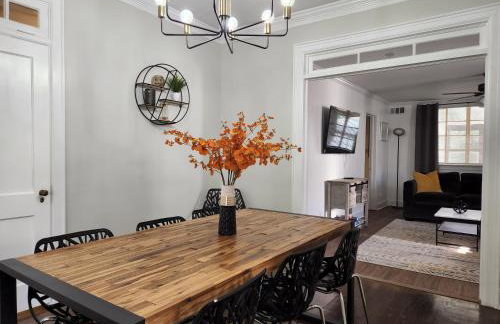 Spacious Centrally Located 3 Bed 2 Bath - Sleeps 8 - Foto 9