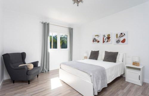 Home2Book Design Asian Sabina, Heated Pool & View - Foto 24