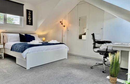Superb Duplex in North London with reserved parking - Photo 33