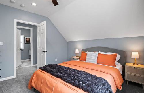 Hot Tub N64 Mins to Downtown Sleeps 8 - Foto 46