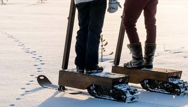 Tour en patinete de nieve por Ivalo