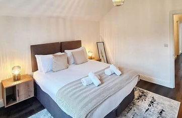 Stunning Luxury Spacious Holiday Home - 5 Bedrooms - Rest & Recharge in Manchester - Foto 25
