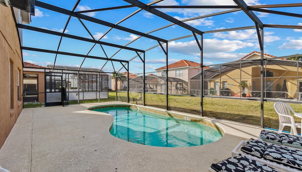 Family Ready in Gated Community Near Attractions villa - Foto 2, Habitación