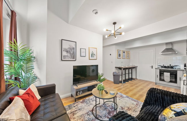 Spacious 3BR Apt, JQ Birmingham with Parking - Foto 31