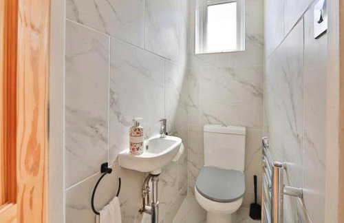 Surbiton Home with free parkings, Surbiton, Kingston upon Thames, Surrey, Greater London UK - Foto 10